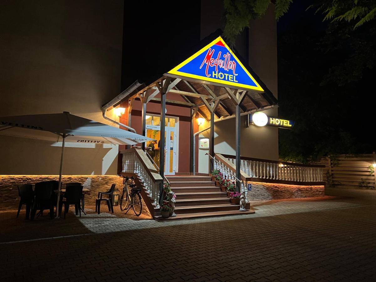 Hotel Medaillon Magdeburg Dış mekan fotoğraf